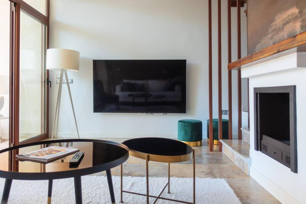 Apartment Stunning 2 Bd Townhouse By Hostlovers