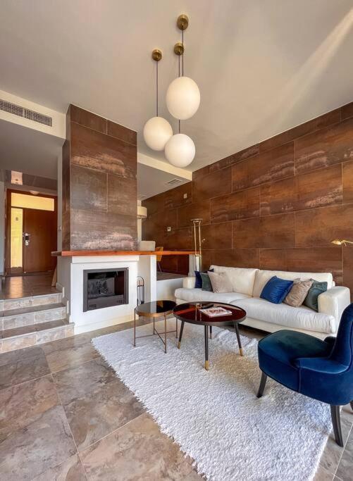 Stunning 2 Bd Townhouse By Hostlovers Estepona