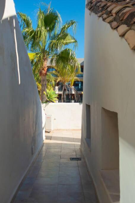 Apartment Stunning 2 Bd Townhouse By Hostlovers Estepona