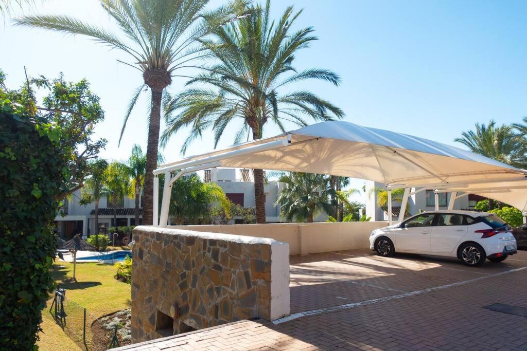 Stunning 2 Bd Townhouse By Hostlovers Apartment Estepona