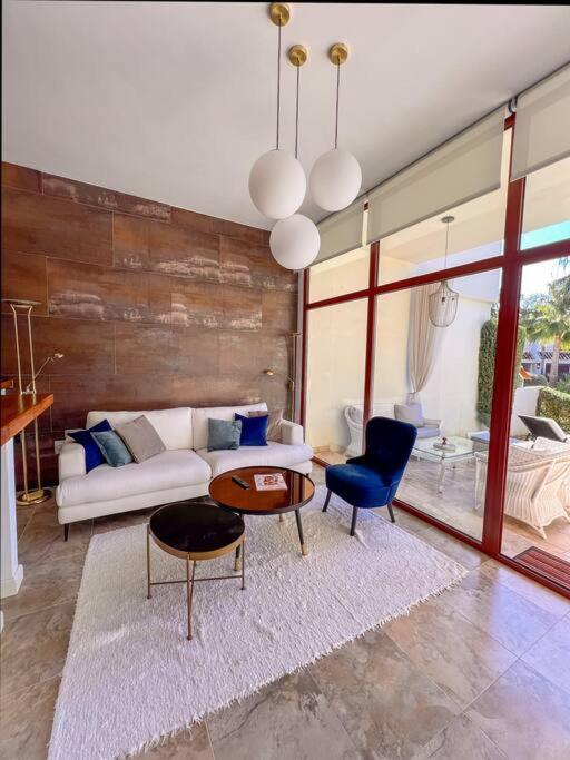Stunning 2 Bd Townhouse By Hostlovers Apartment