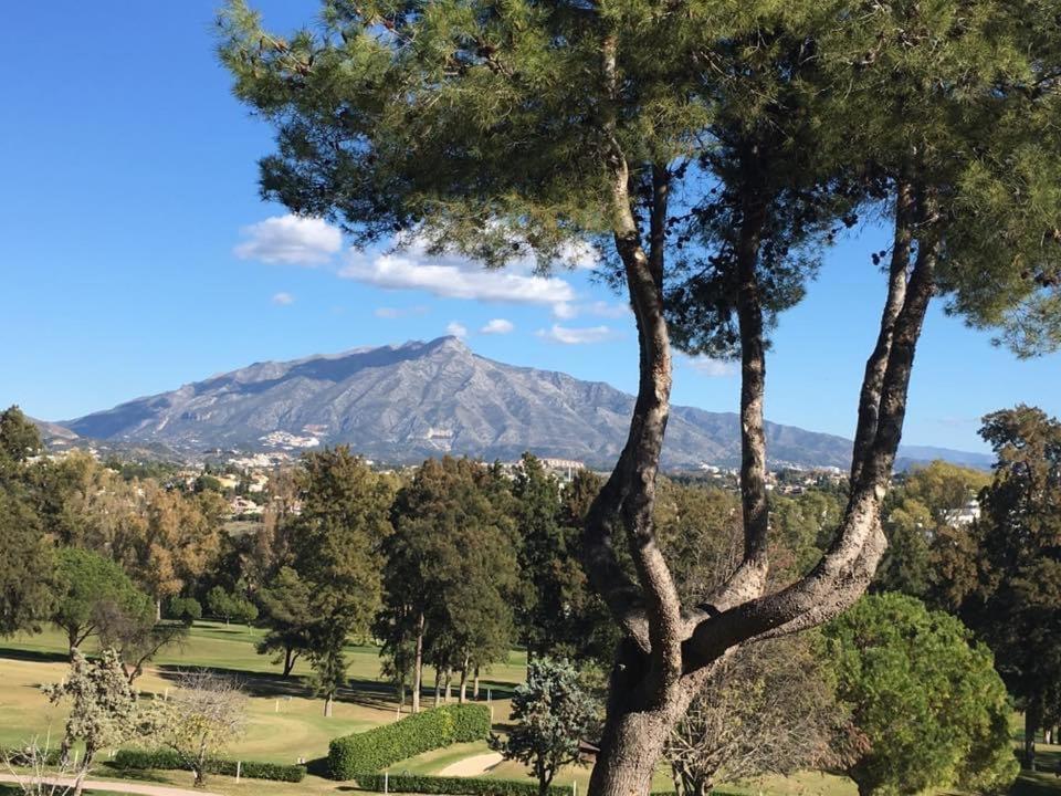 Hospedagem domiciliar Deluxe Con Bano Privado En Atalaya Apartagolf, Estepona