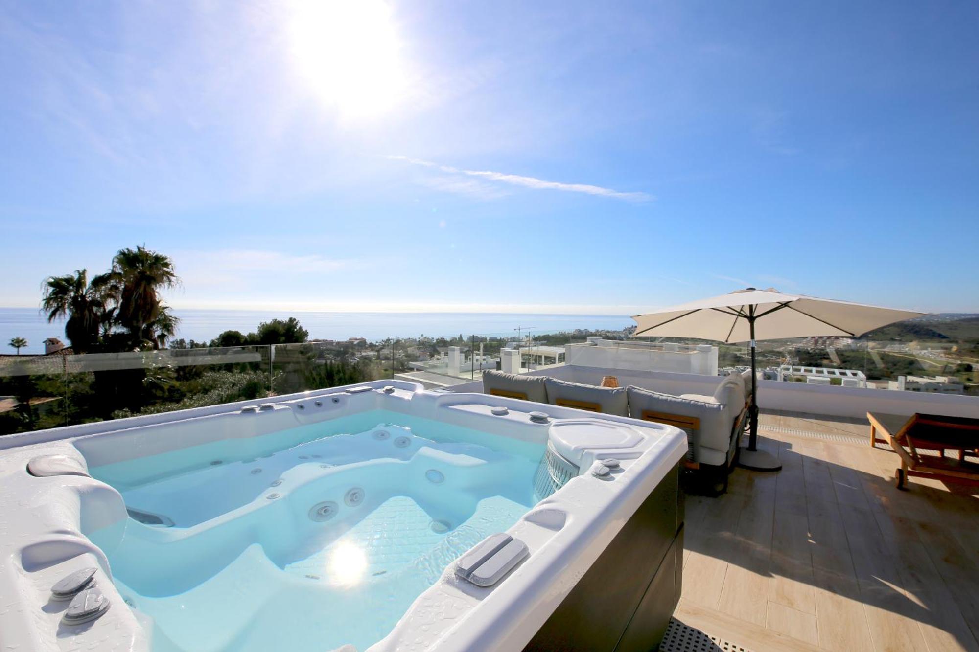West Luxury Duplex Penthouse Aria Apartment