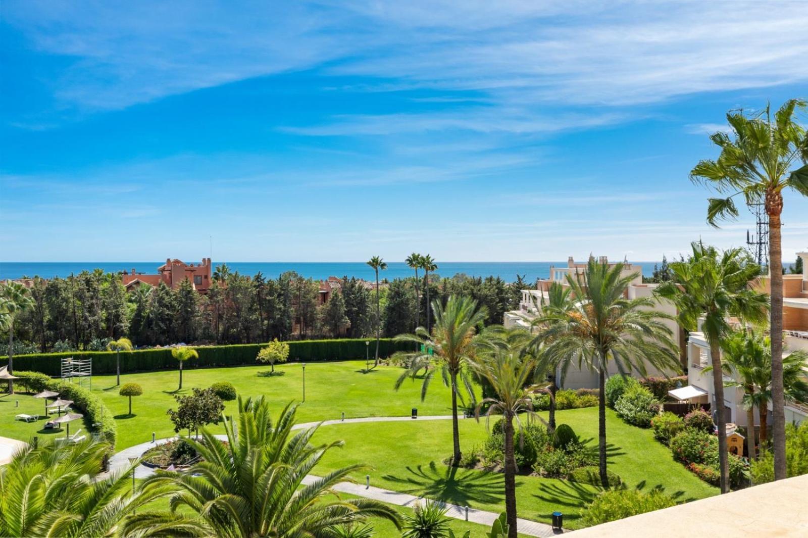 Apartment 4 Penthouse Estepona