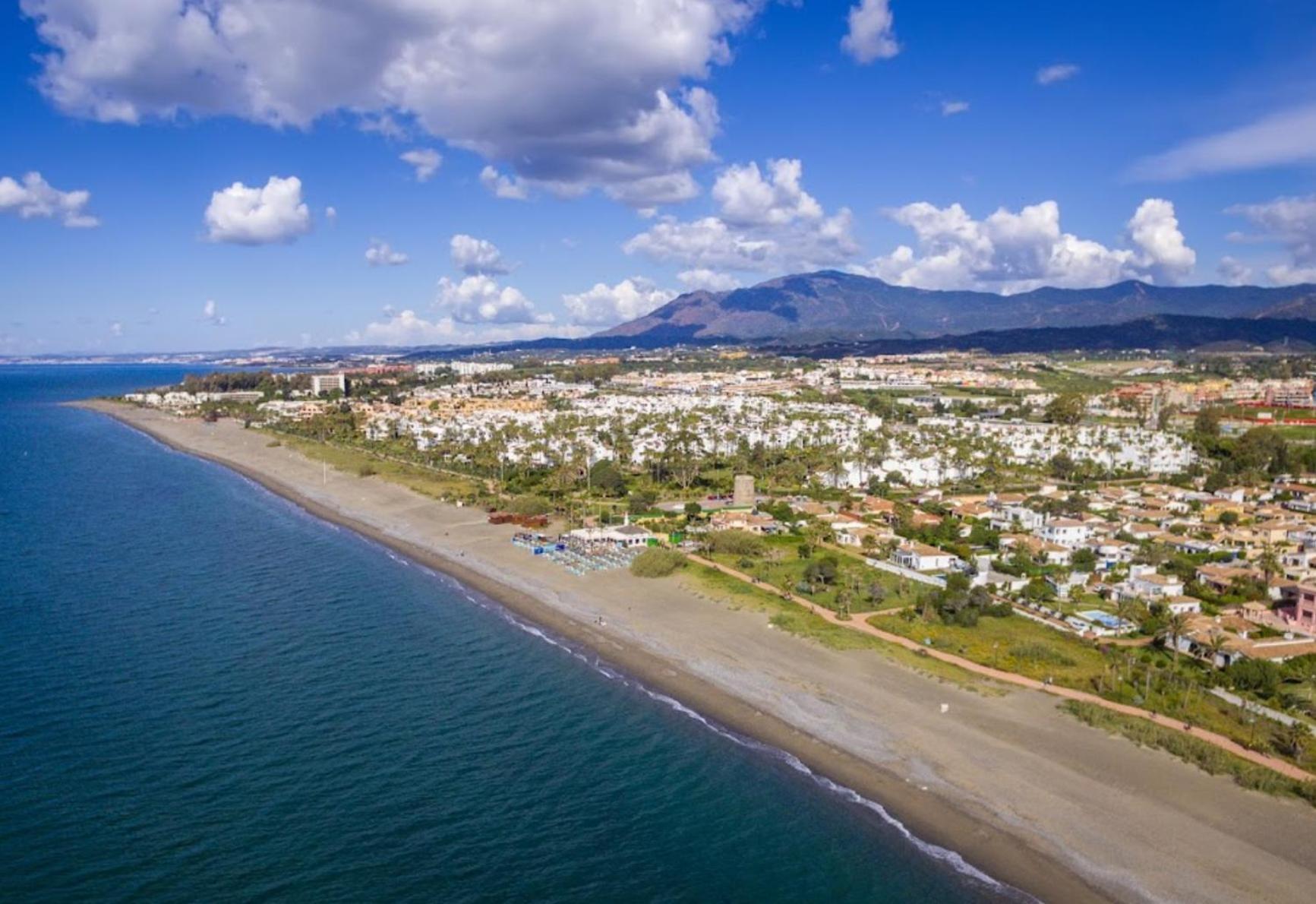 Luxurious Just 200m From The Beach! Estepona