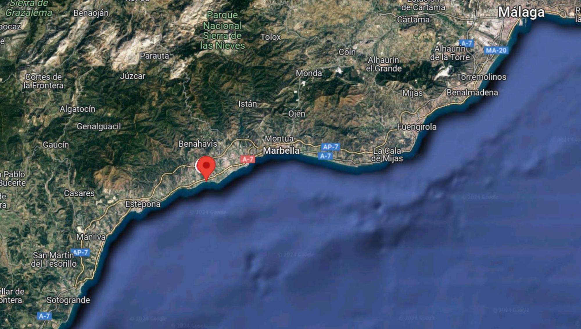 Luxurious Just 200m From The Beach! Estepona