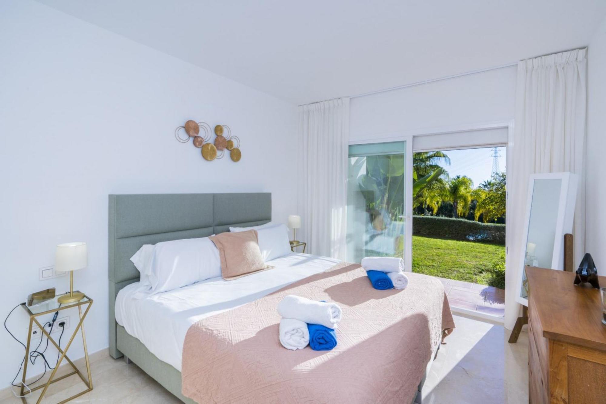 Al-303 - - Alcazaba Lagoon Apartment