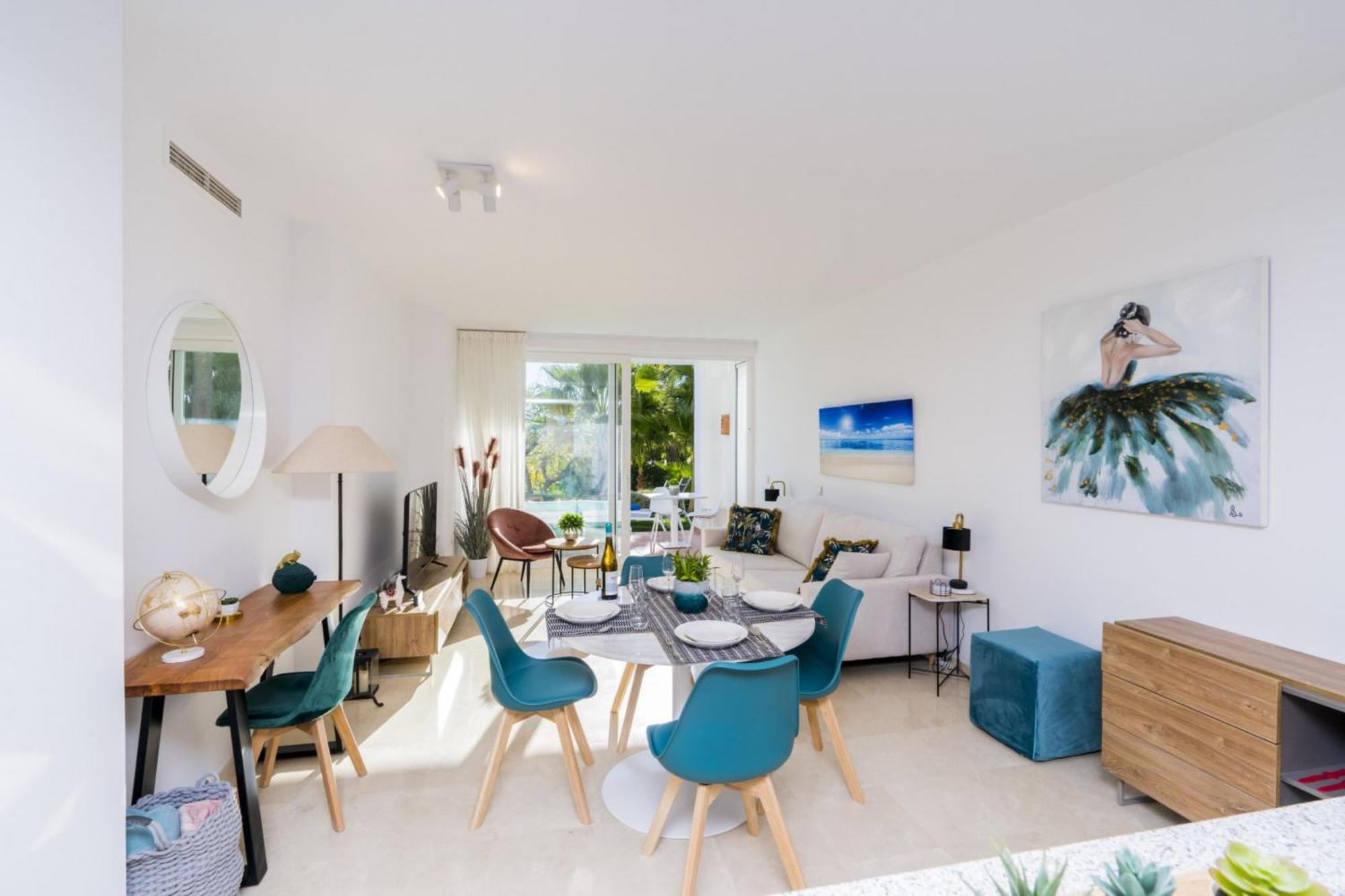 Al-303 - - Alcazaba Lagoon Apartment