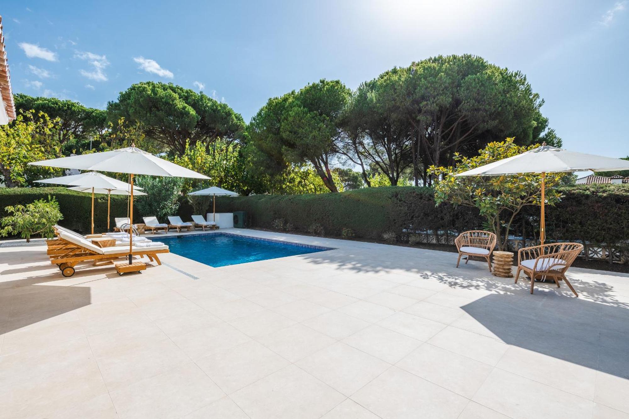 Luxurious Just 200m From The Beach! Estepona