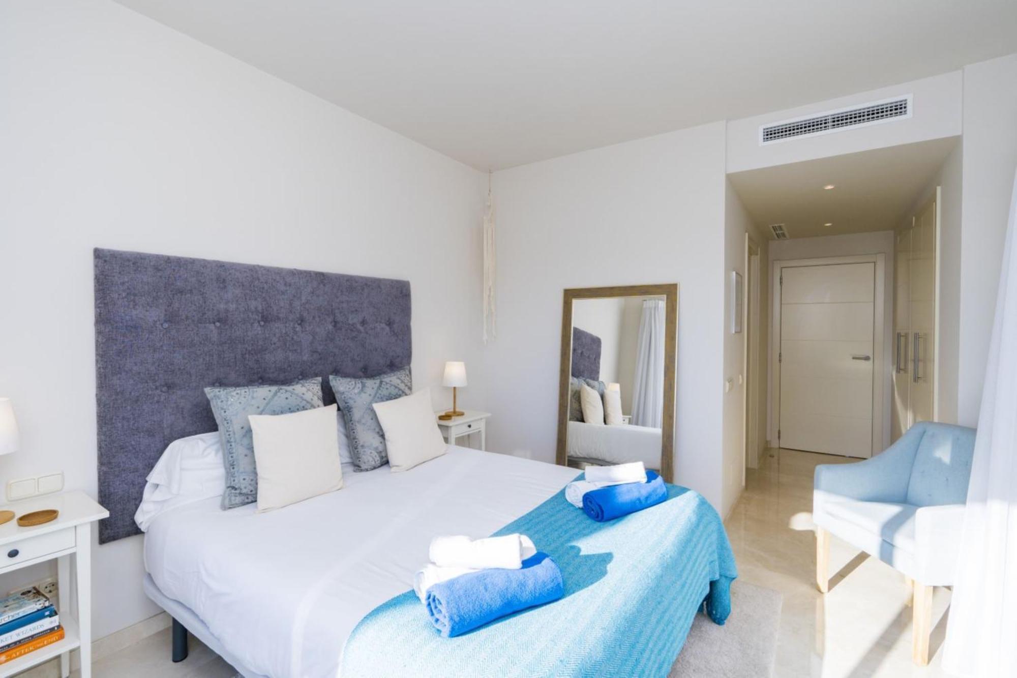 Apartment Al-411 - - Alcazaba Lagoon *