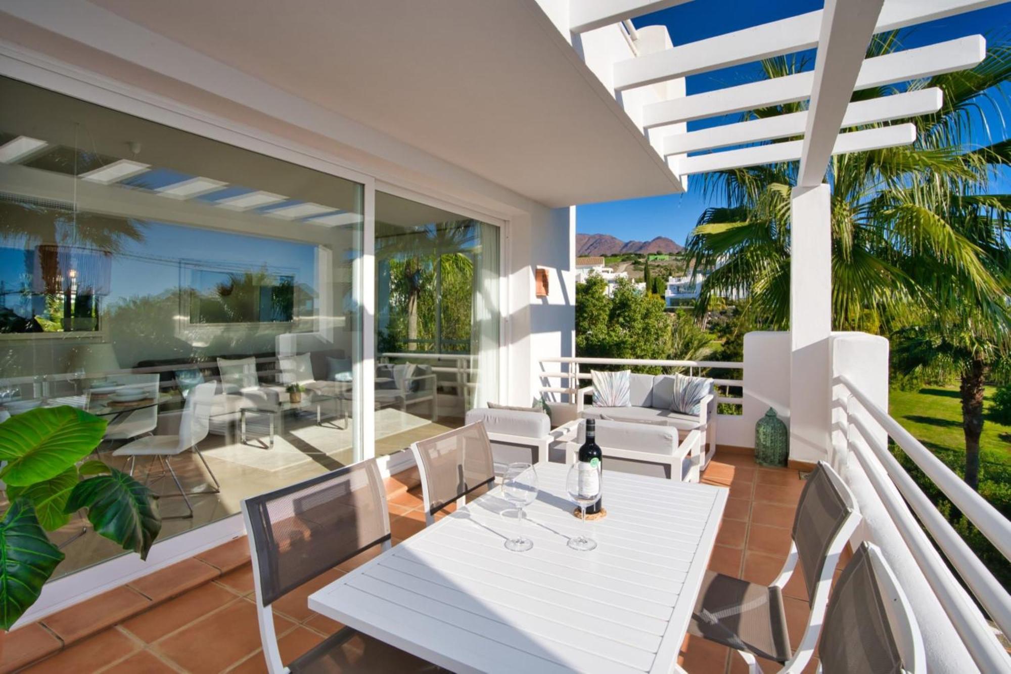 Al-411 - - Alcazaba Lagoon Apartment Estepona