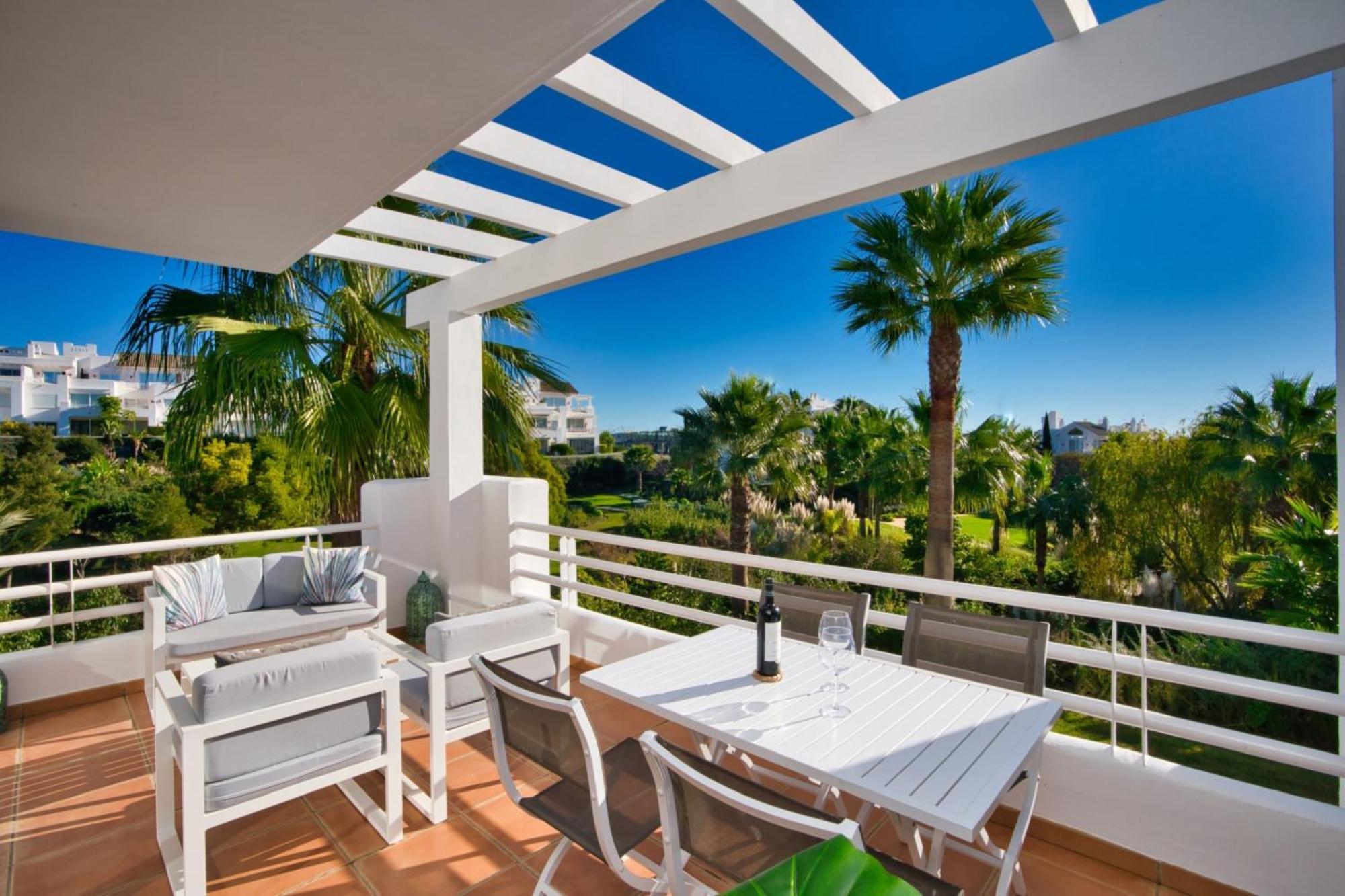 Al-411 - - Alcazaba Lagoon Apartment