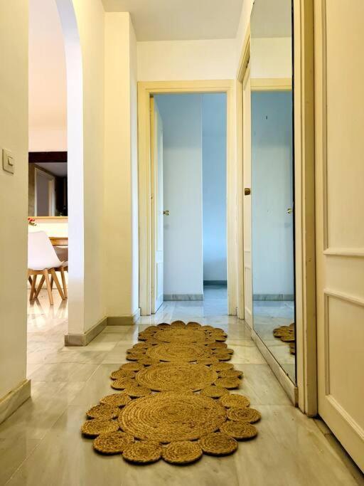 Apartment Alquiler Vacacional. Bajo Con Parrilla Y Piscina, Cerca De La Playa Y Puerto Banus