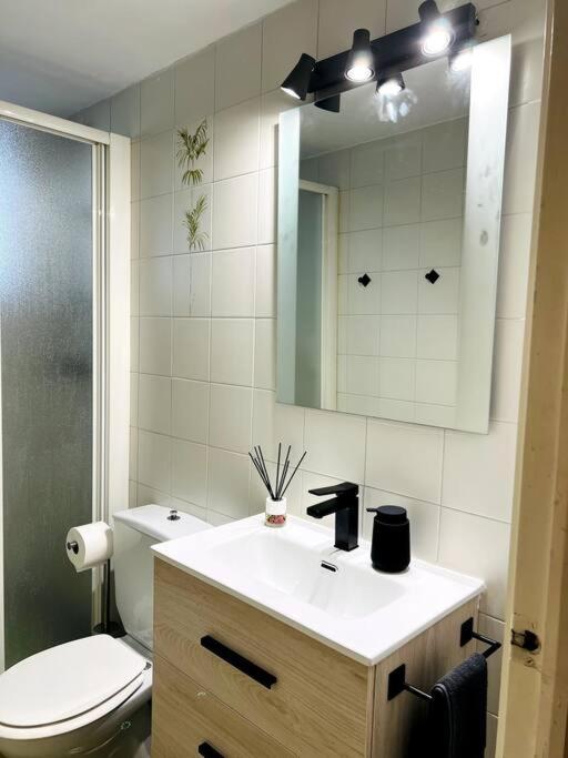 Apartment Alquiler Vacacional. Bajo Con Parrilla Y Piscina, Cerca De La Playa Y Puerto Banus Estepona