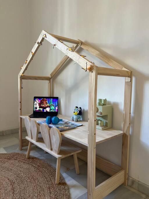 Apartment Alquiler Vacacional. Bajo Con Parrilla Y Piscina, Cerca De La Playa Y Puerto Banus *