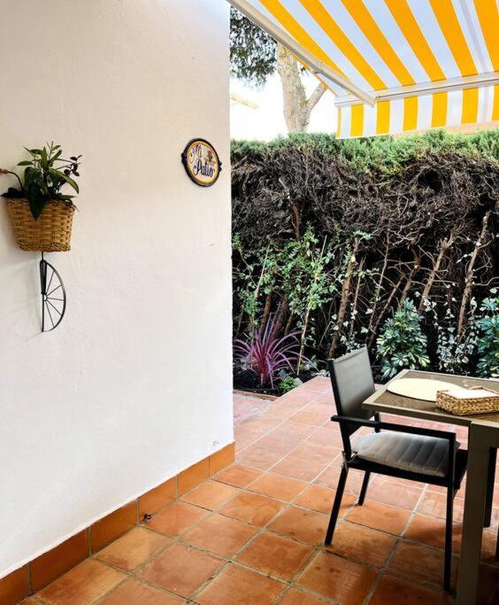 Alquiler Vacacional. Bajo Con Parrilla Y Piscina, Cerca De La Playa Y Puerto Banus * Estepona