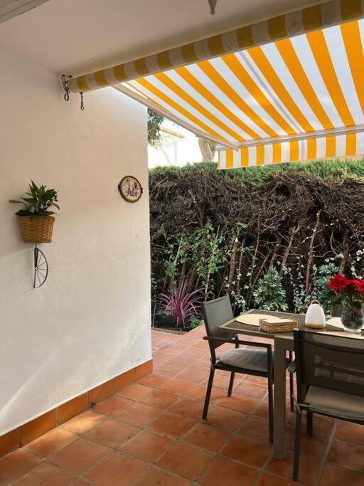 Apartment Alquiler Vacacional. Bajo Con Parrilla Y Piscina, Cerca De La Playa Y Puerto Banus Estepona