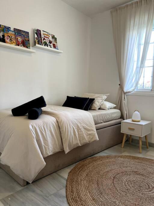 Alquiler Vacacional. Bajo Con Parrilla Y Piscina, Cerca De La Playa Y Puerto Banus Apartment *