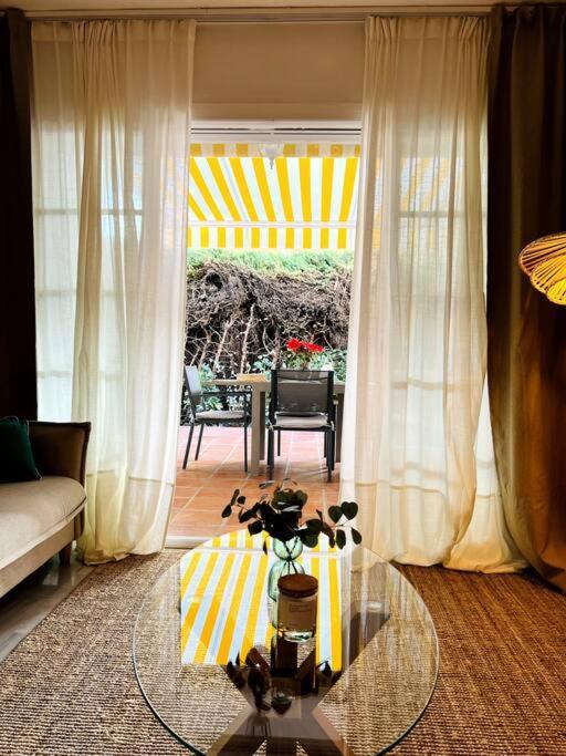 Alquiler Vacacional. Bajo Con Parrilla Y Piscina, Cerca De La Playa Y Puerto Banus Apartment Estepona