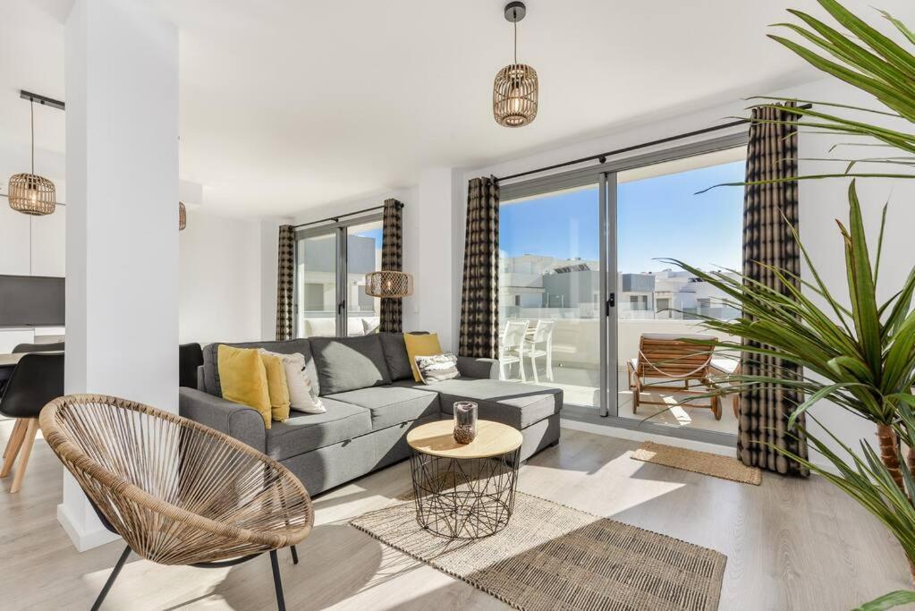 The Sunny Penthouse Apartment *