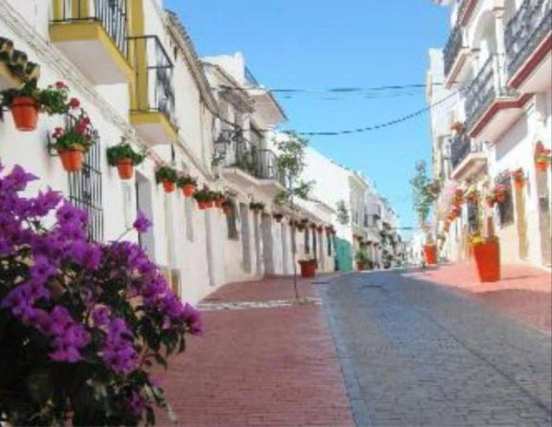 Apartmentsleeps4-golfclub-freeparking-bbq-pool-ac Estepona