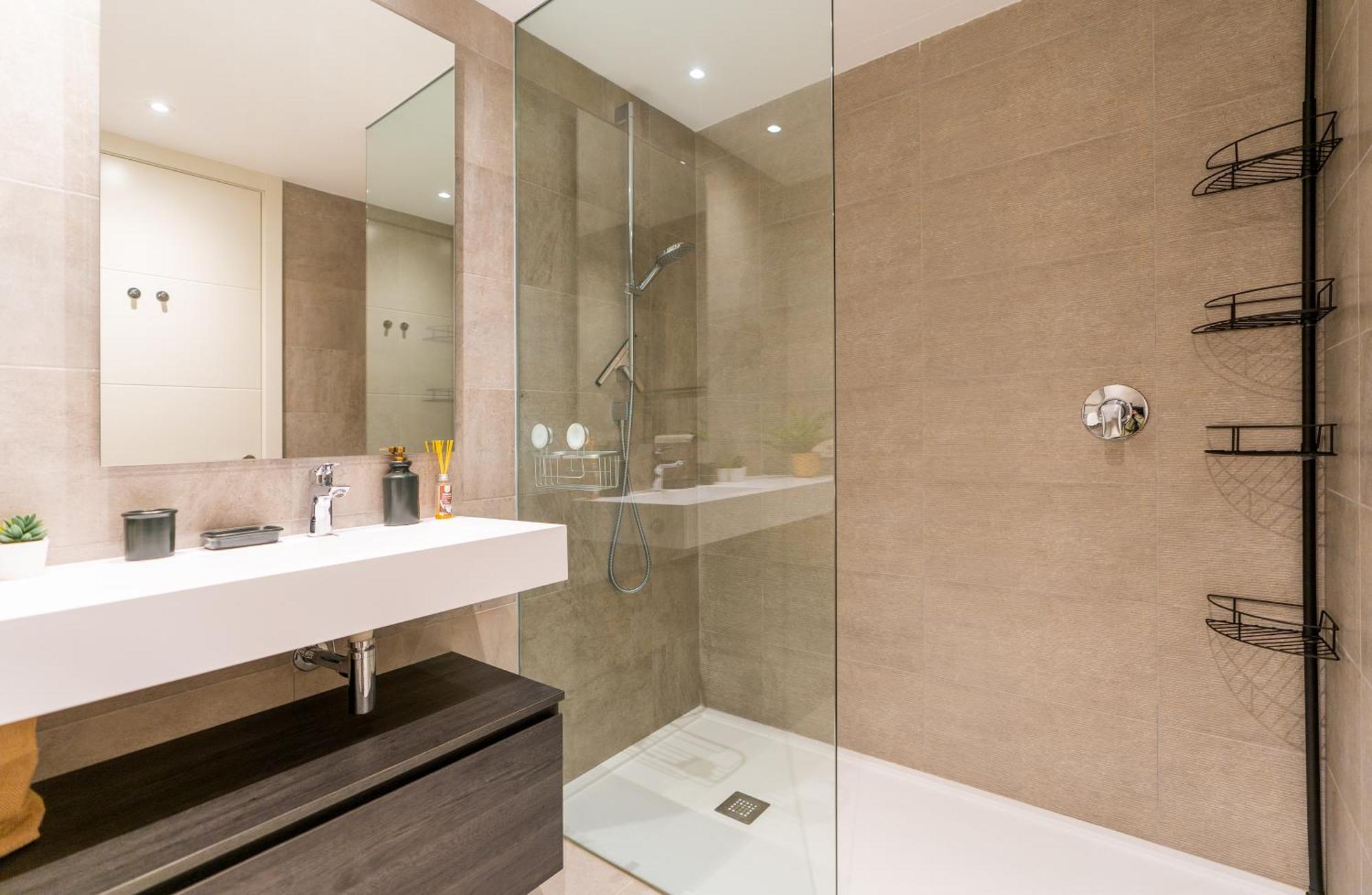 Al-1713 - - Alcazaba Lagoon Apartment