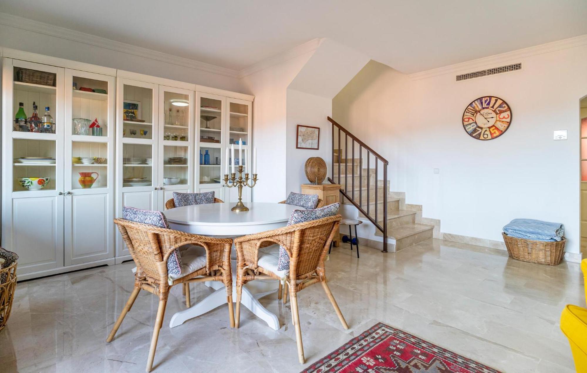 Apartment Awesome In Buenas Noches With Wifi Estepona