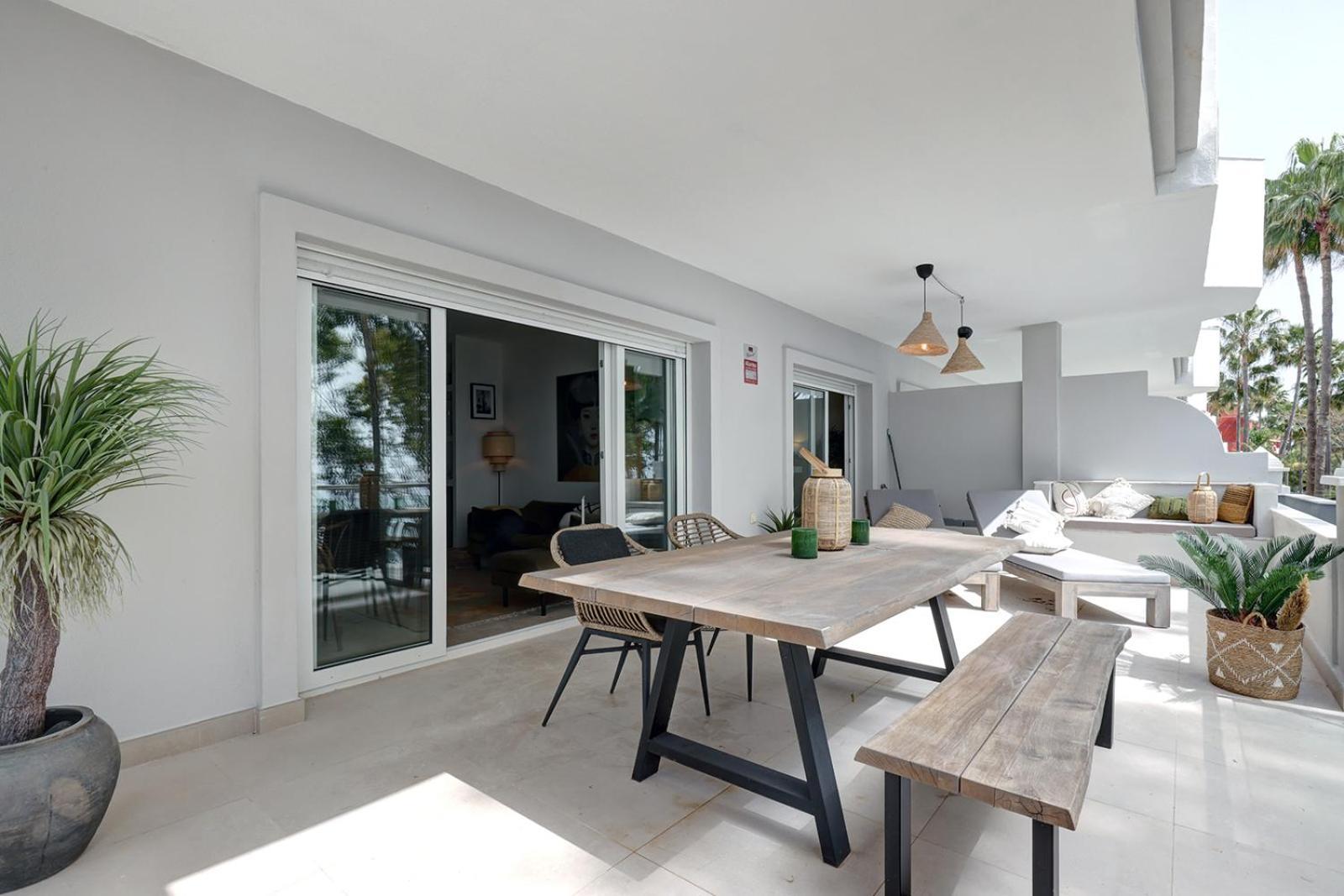 Renovated Aranja: With Big Balcony And Sea View Estepona