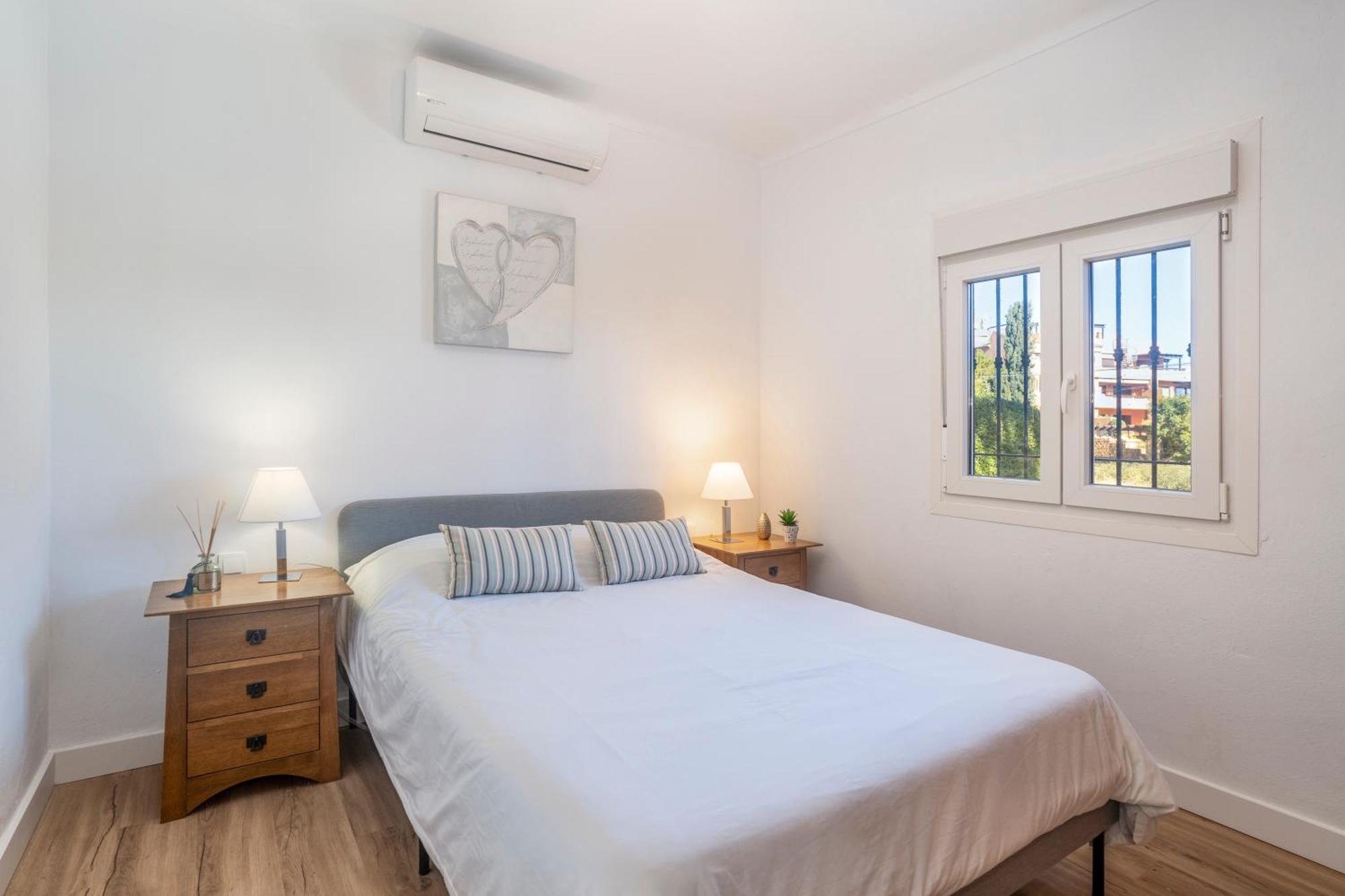 Beautiful 5 Bedroom Villa, Sea Views, Private Pool, Newly Refurbished