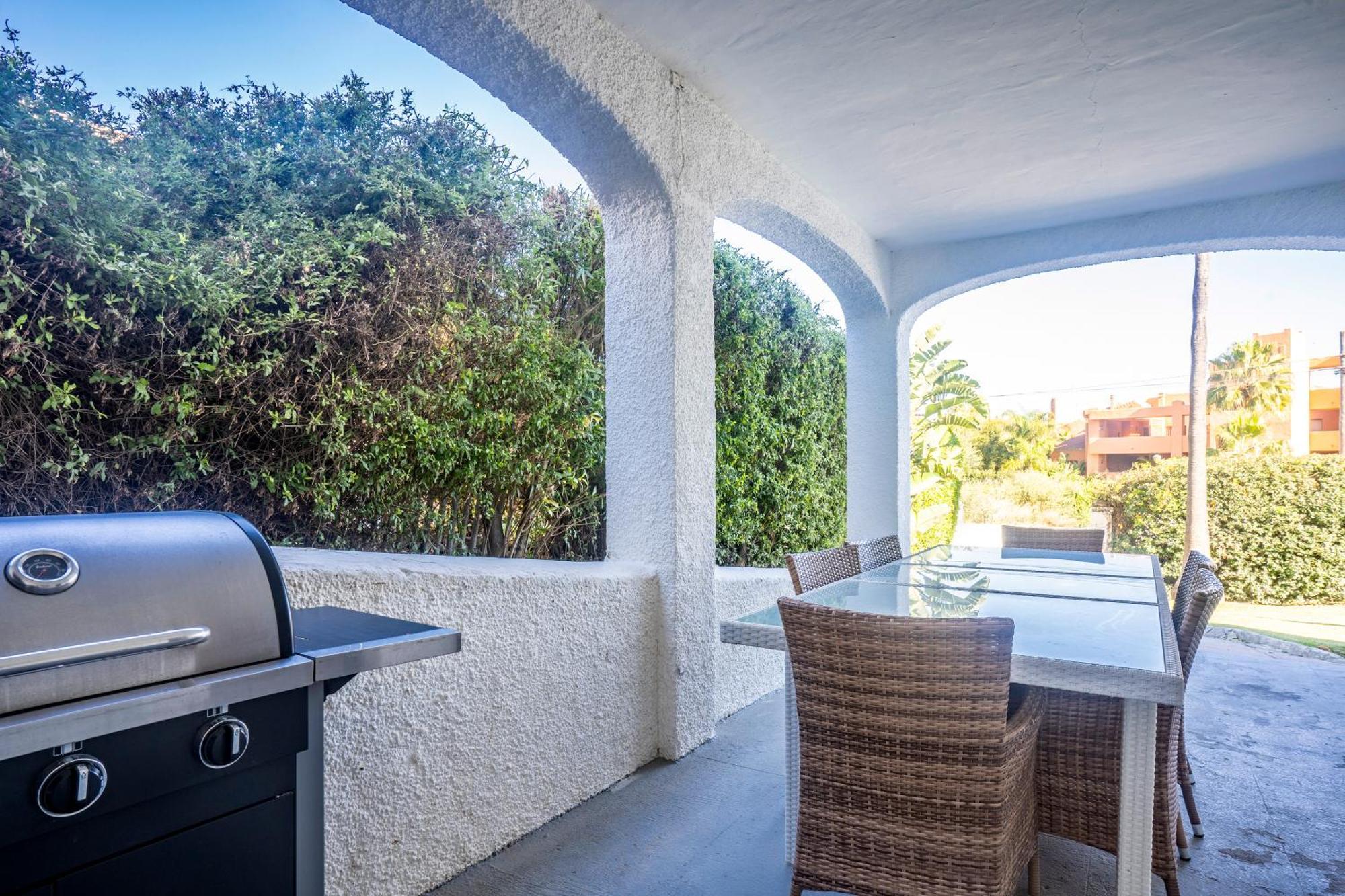Beautiful 5 Bedroom Villa, Sea Views, Private Pool, Newly Refurbished Estepona
