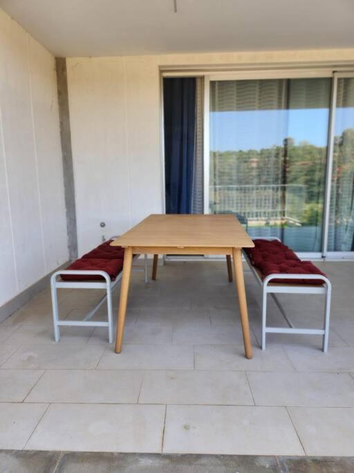 Apartment 2 Bed Luxury In Estepona, Parking & Pools