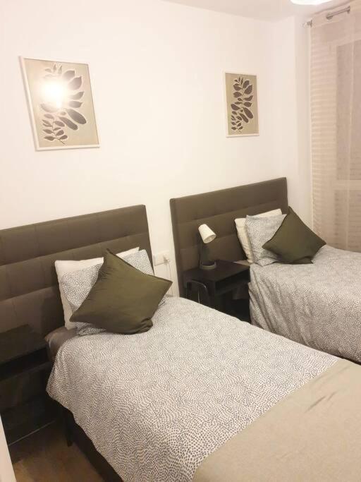 Apartment 2 Bed Luxury In Estepona, Parking & Pools *