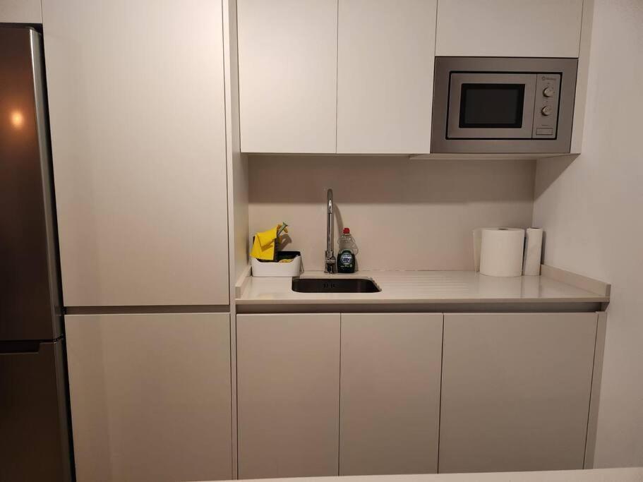 2 Bed Luxury In Estepona, Parking & Pools Apartment *