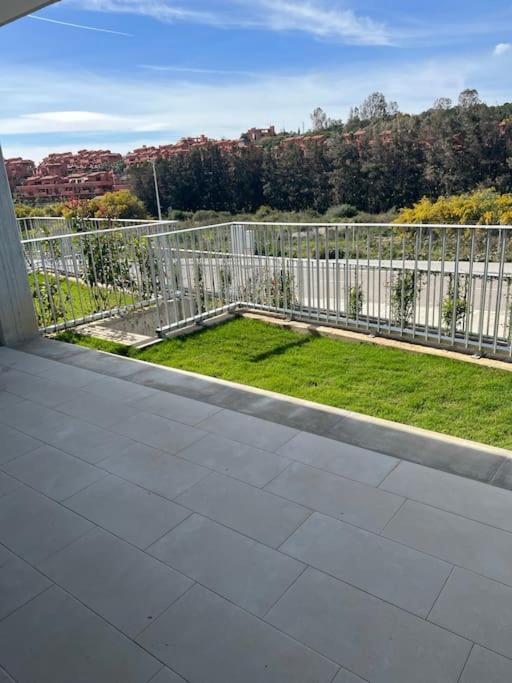 Apartment 2 Bed Luxury In Estepona, Parking & Pools