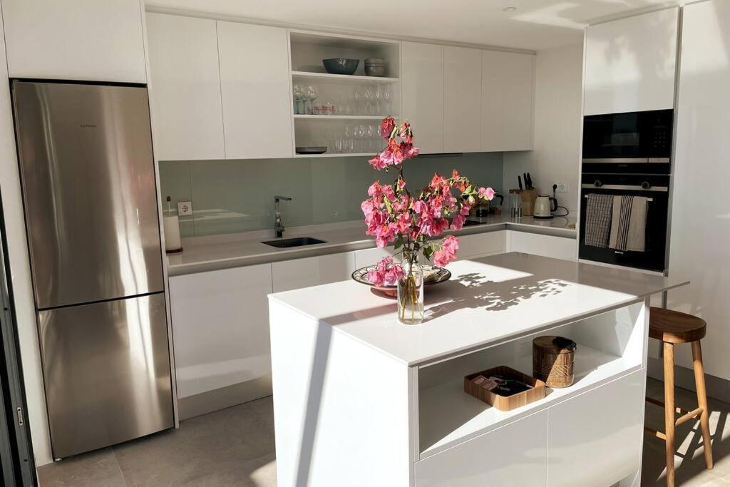Modern Luxury Penthouse, 15 Minutes Marbella * Estepona