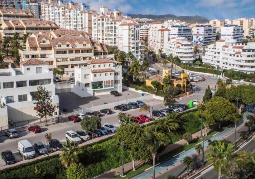 Estepona Marina, Modern Apartment, Sea Views, Balcony, Sleeps 6, Family Friendly * Estepona