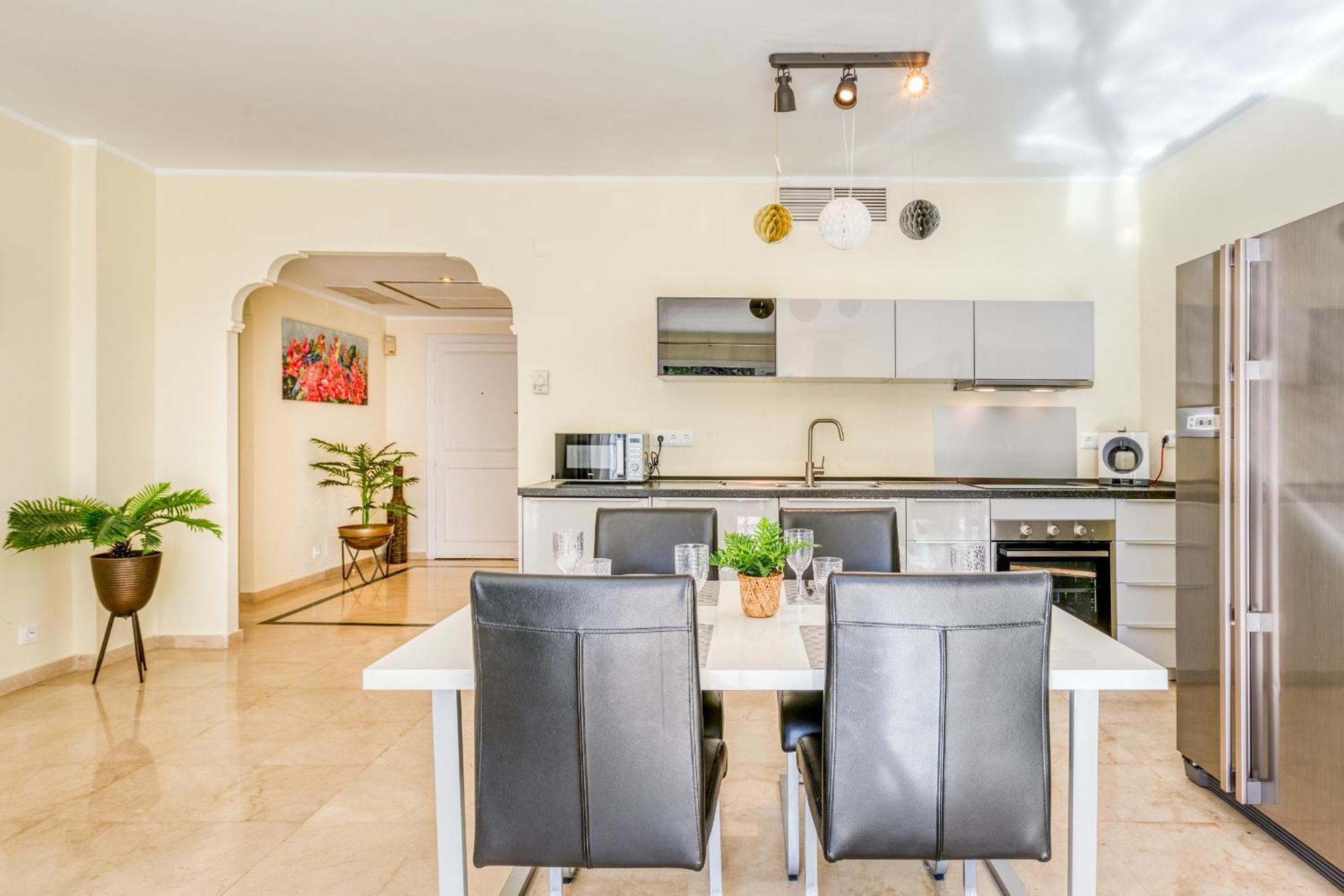 Life El Presidente Penthouse Pool View Estepona