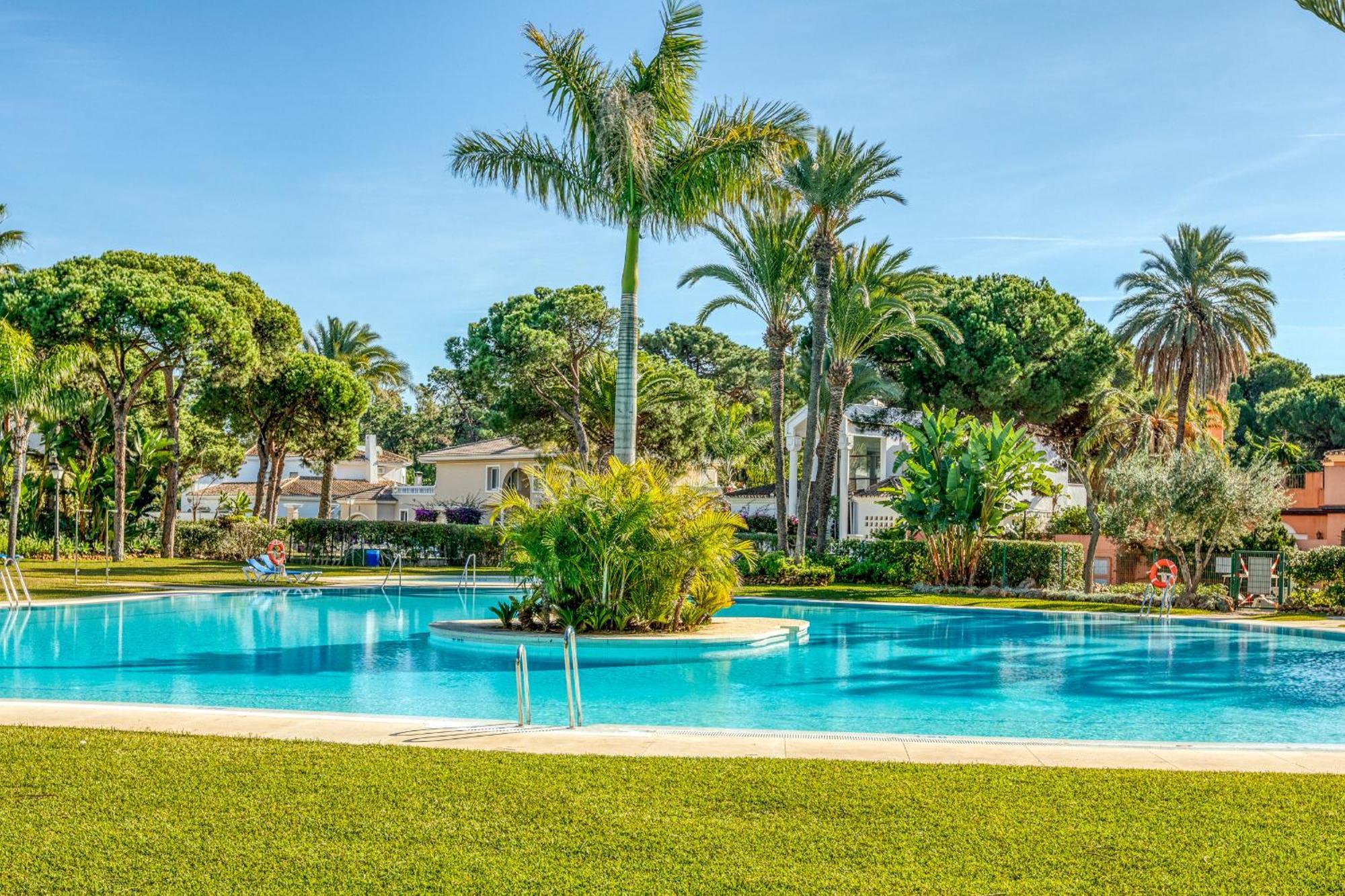 Life El Presidente Penthouse Pool View Apartamento Estepona