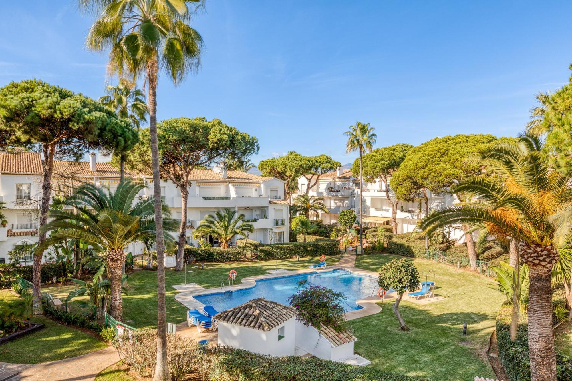 Life El Presidente Penthouse Pool View Estepona
