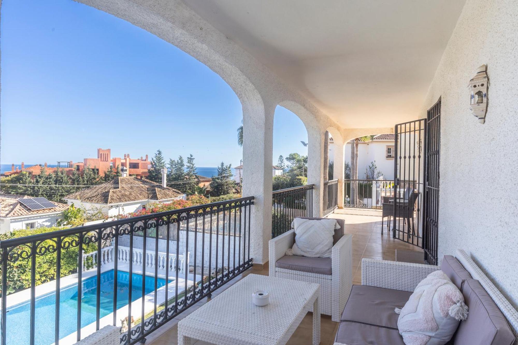 Beautiful 5 Bedroom Villa, Sea Views, Private Pool, Newly Refurbished