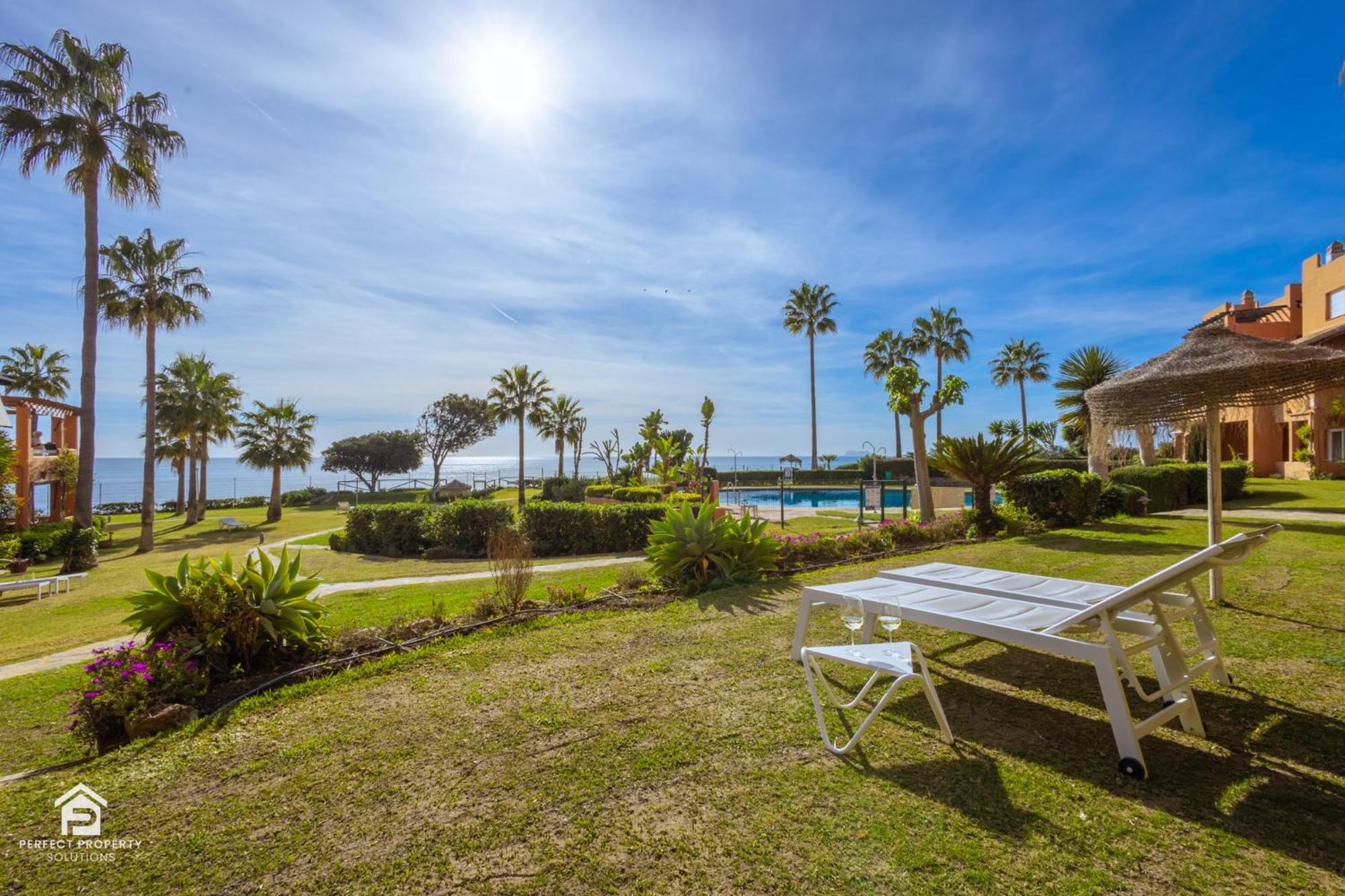 Molinos On The Beachfront With Pool Estepona