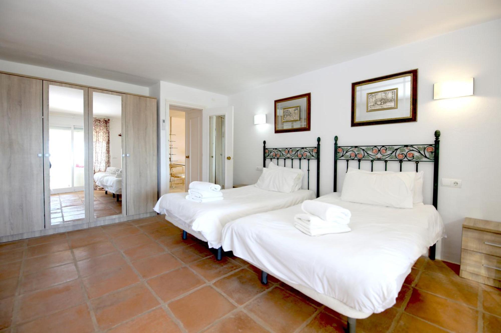 Townhouse Seascape Villa *