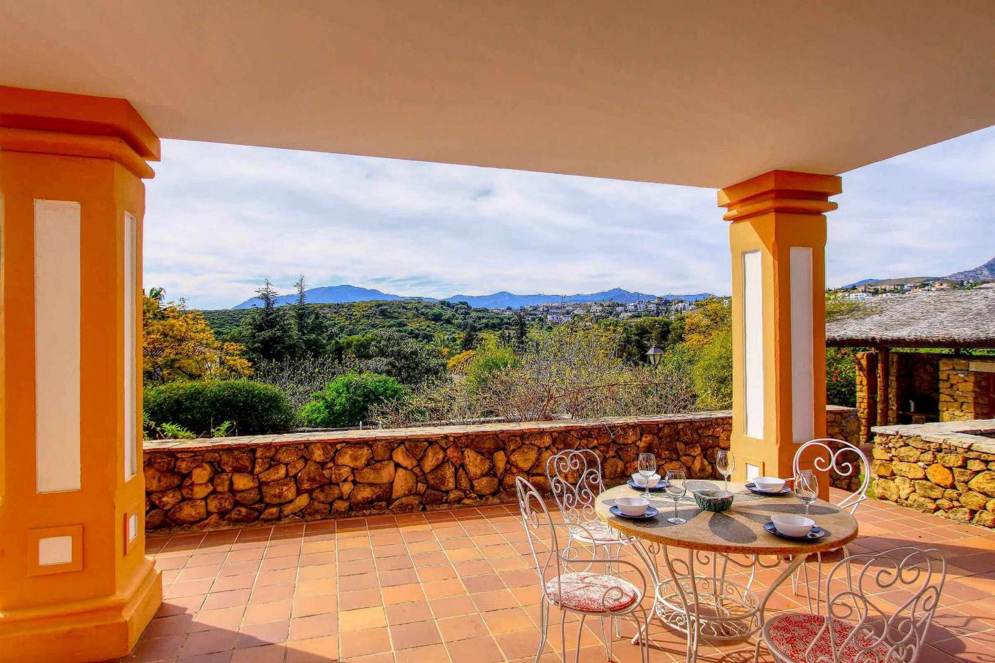 1175 El Paraiso Villa