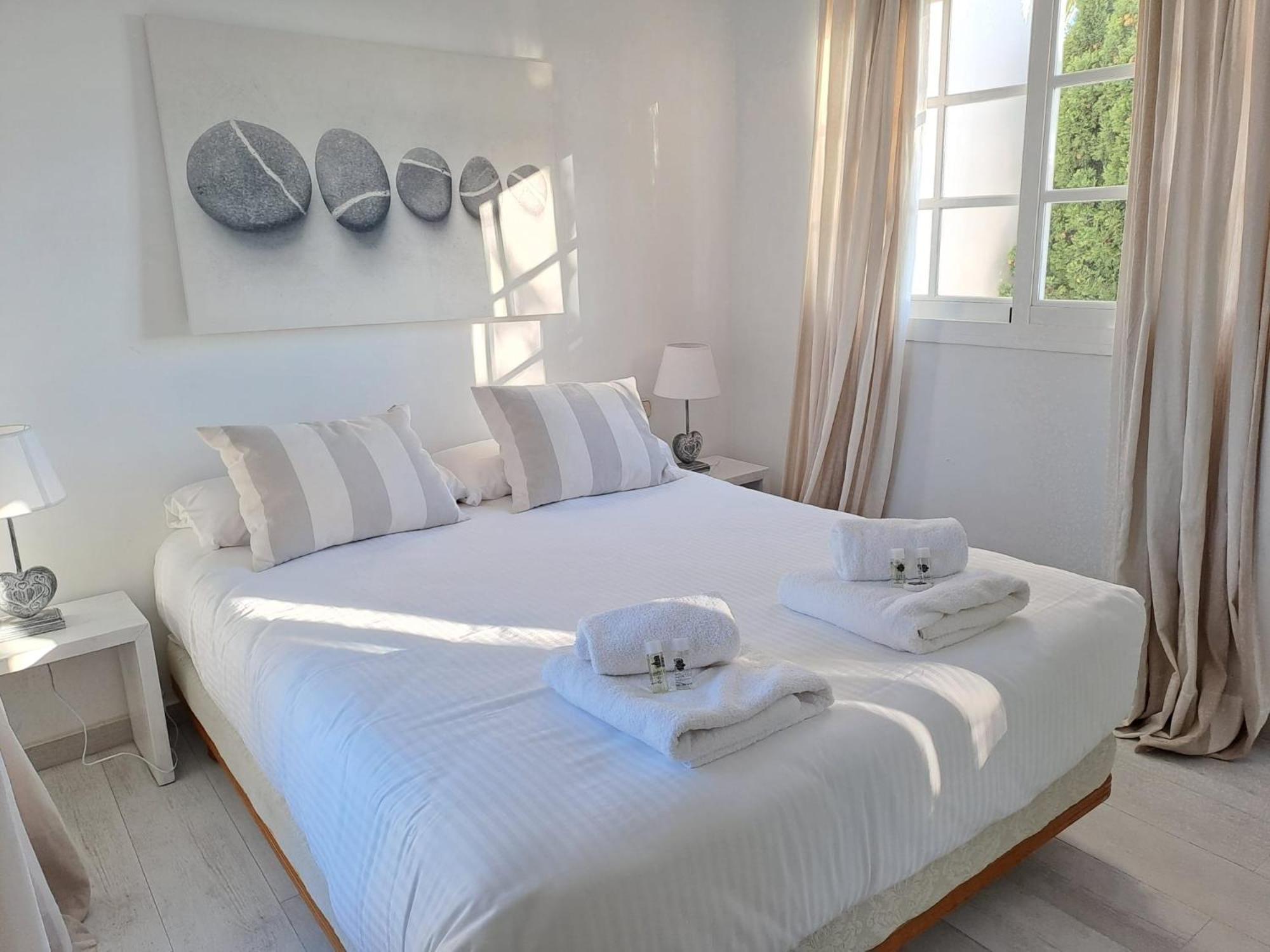 Holiday home Noctua Lovely 4 Bedroom House And Pool Estepona