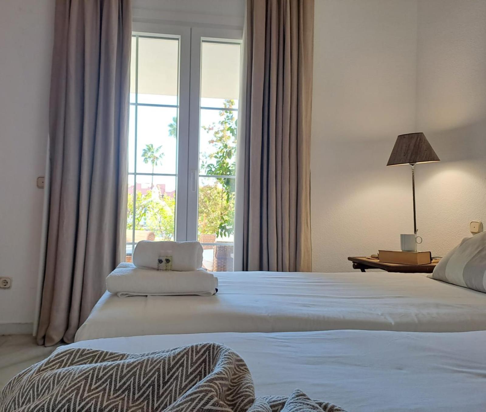 Vakantiehuis Noctua Lovely 4 Bedroom House And Pool