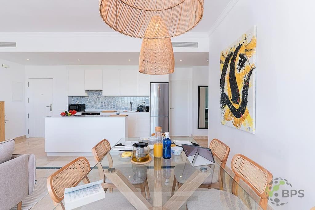 New Apt. - Golf - - 6 Pools -sea Views 3702 * Estepona