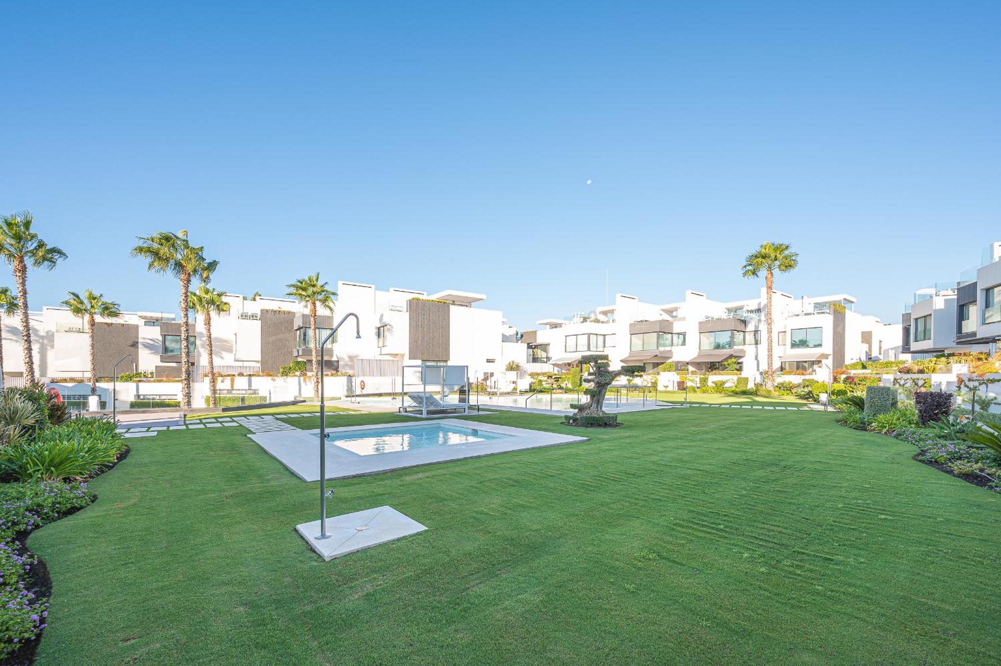 Holiday home The Island, Estepona, Casa 6 Luxury Beachfront