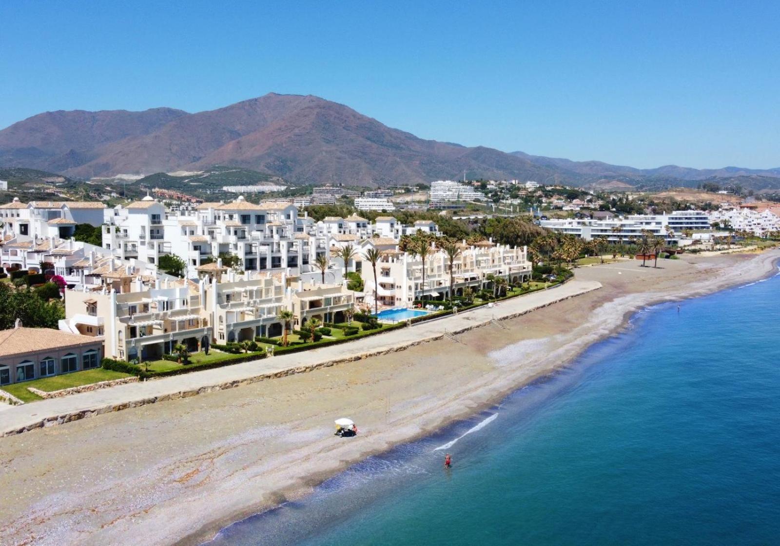 Estepona Beach Apartment *