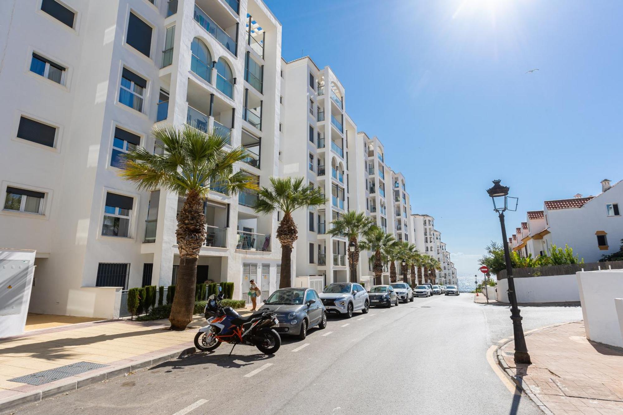 Apartment Puerto Blanco - Modern Luxury Estepona