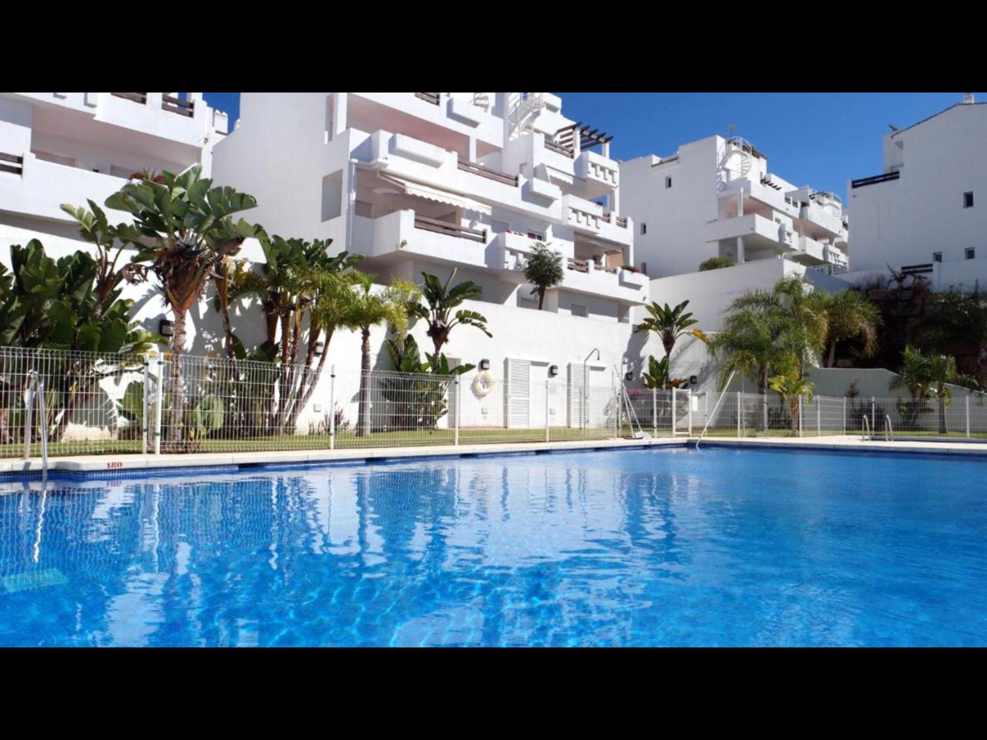 Elegant Estepona, Sea View *